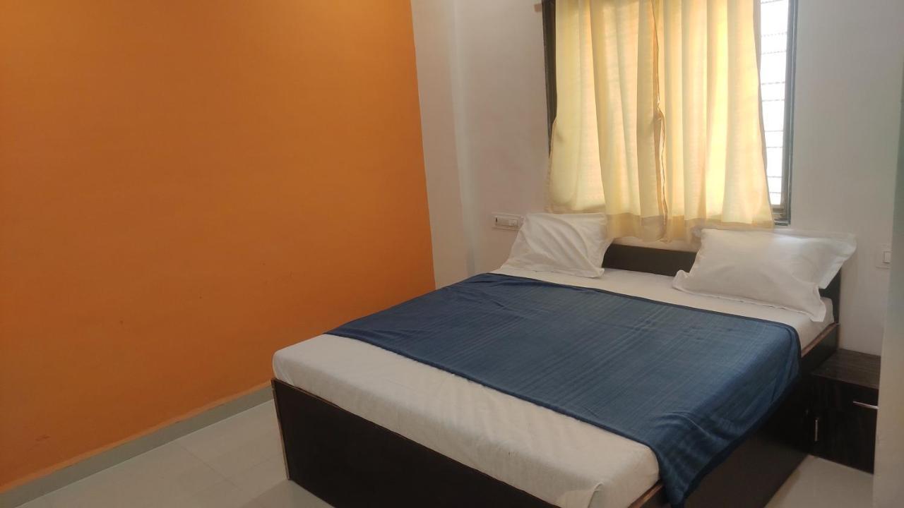 Hotel Sai Santosh Shirdi Eksteriør bilde